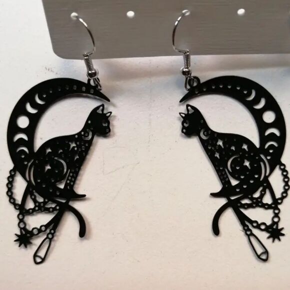 Hand crafted halloween dangle earrings - Picture 3 of 15